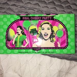 Benefit real cheeky party beauty kit
